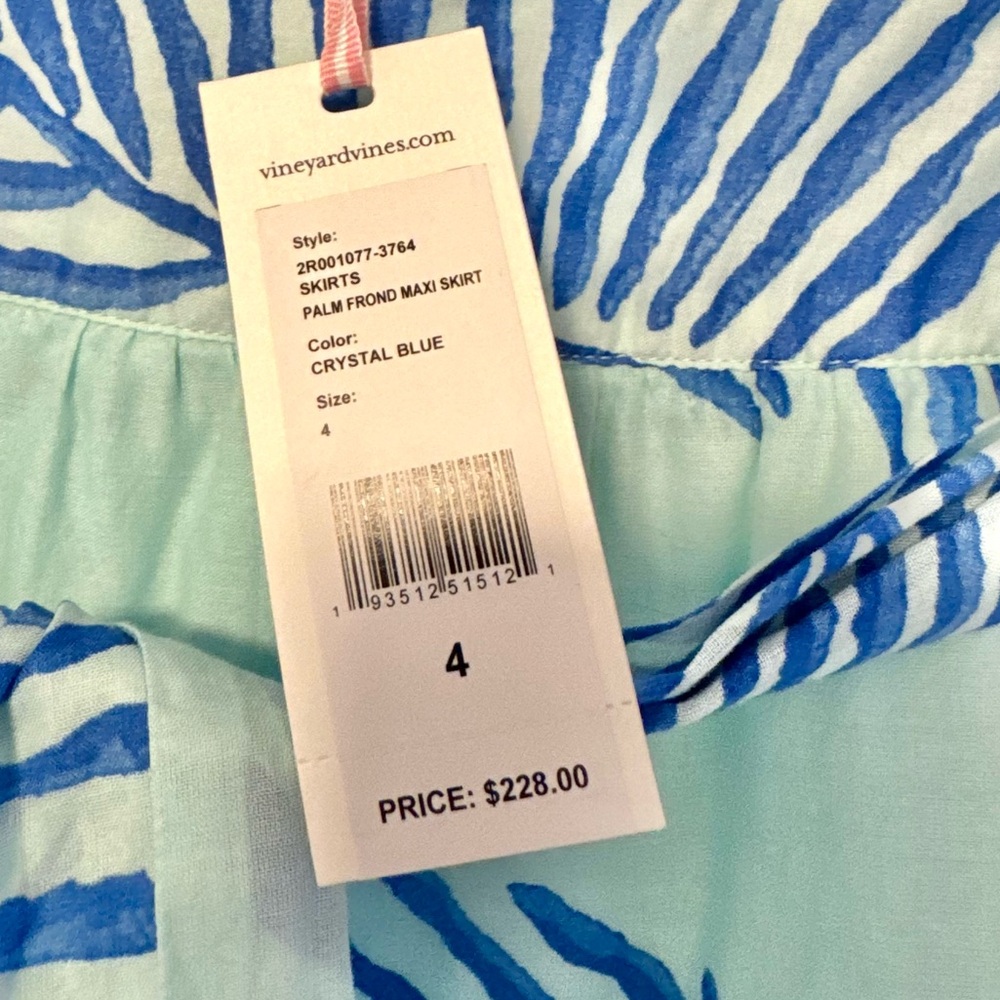 Vineyard Vines long skirt, new with tags
Size 4 - Picture 3 of 6
